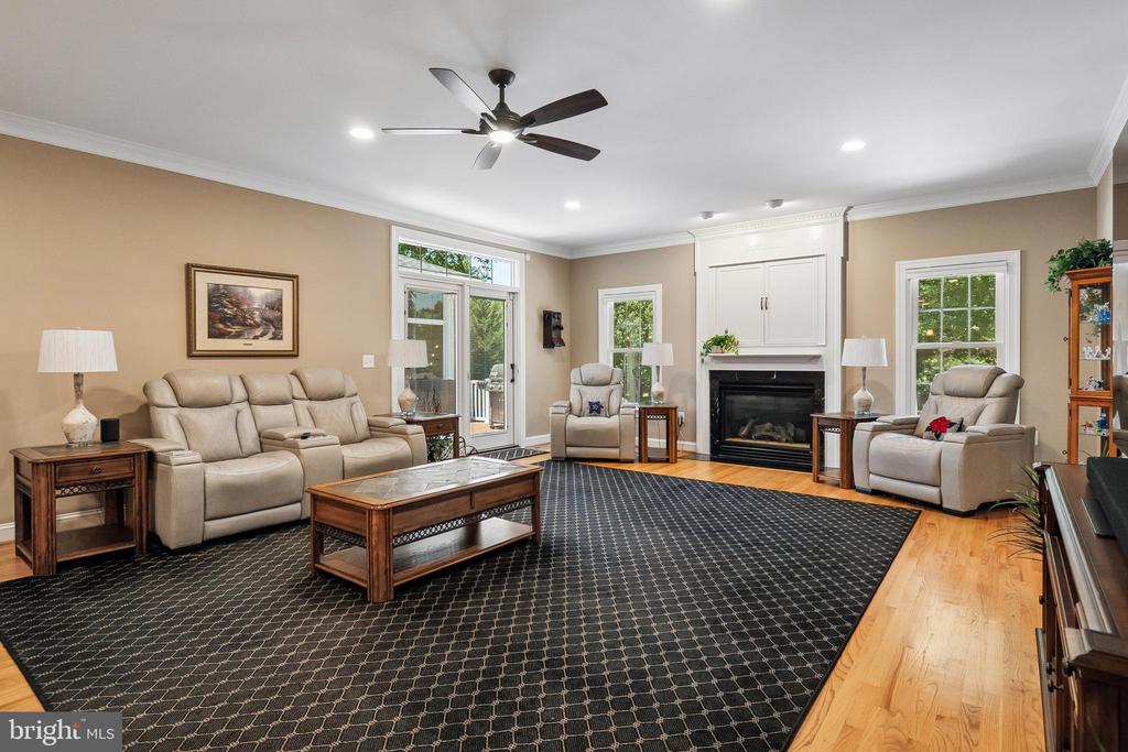 21484 CEDAR DRIVE