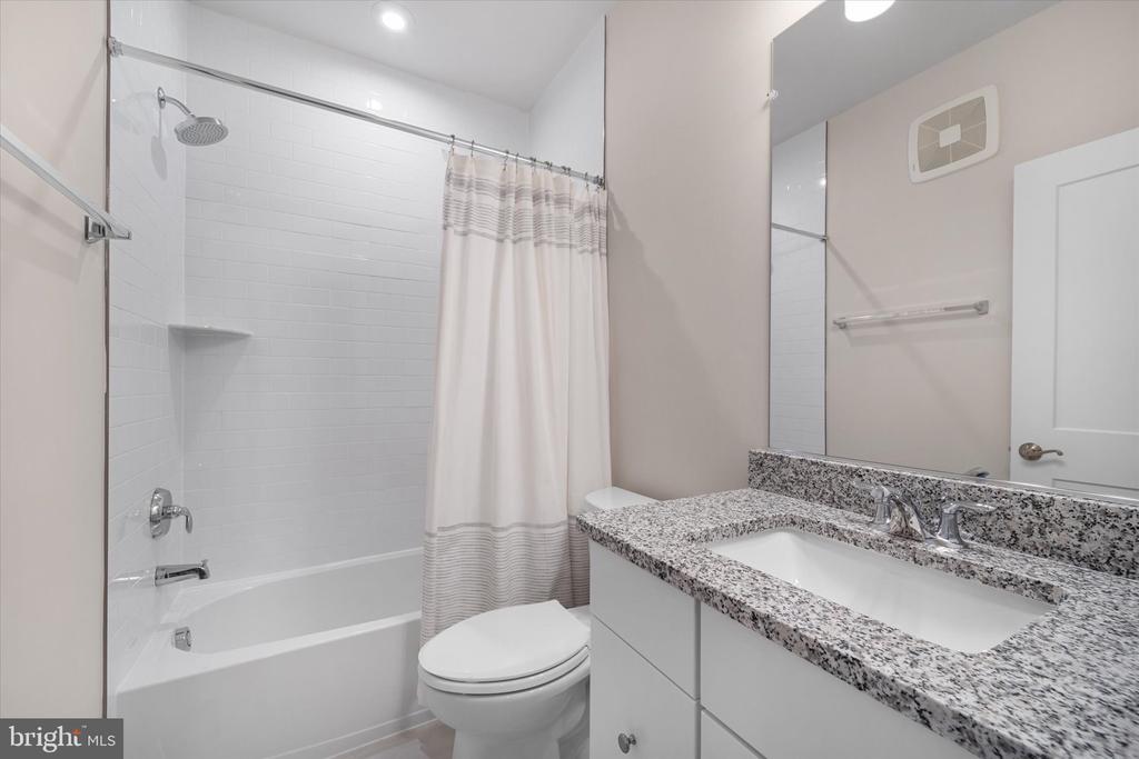 44481 WOLFHOUND SQUARE