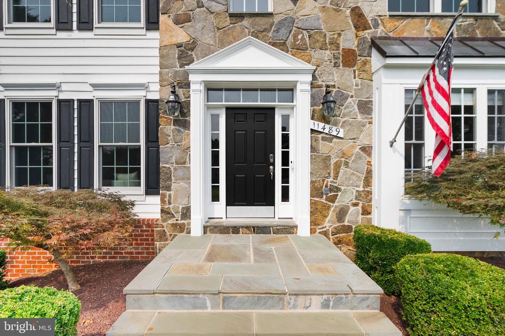 11489 POTOMAC HEIGHTS LANE