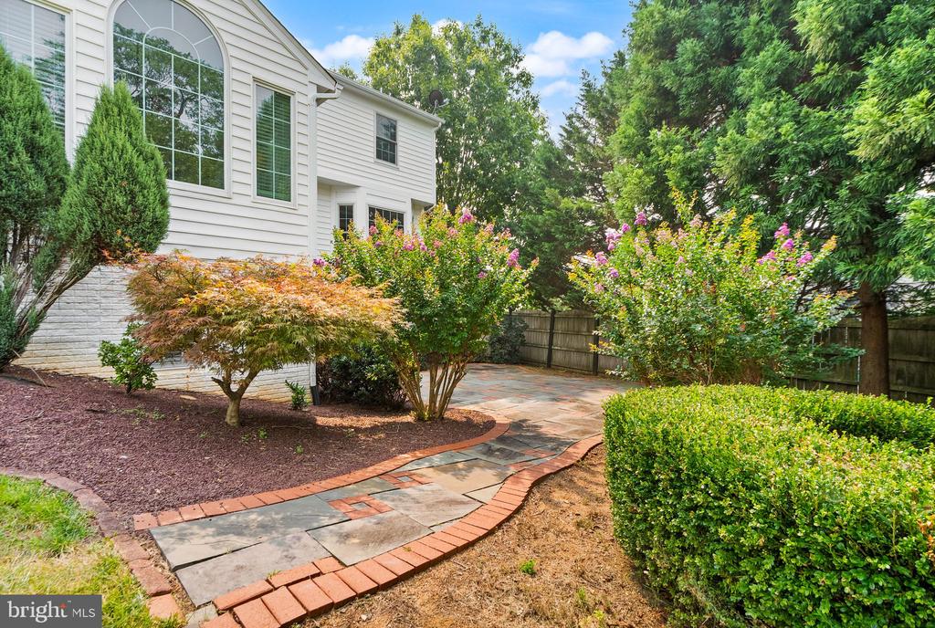 11489 POTOMAC HEIGHTS LANE