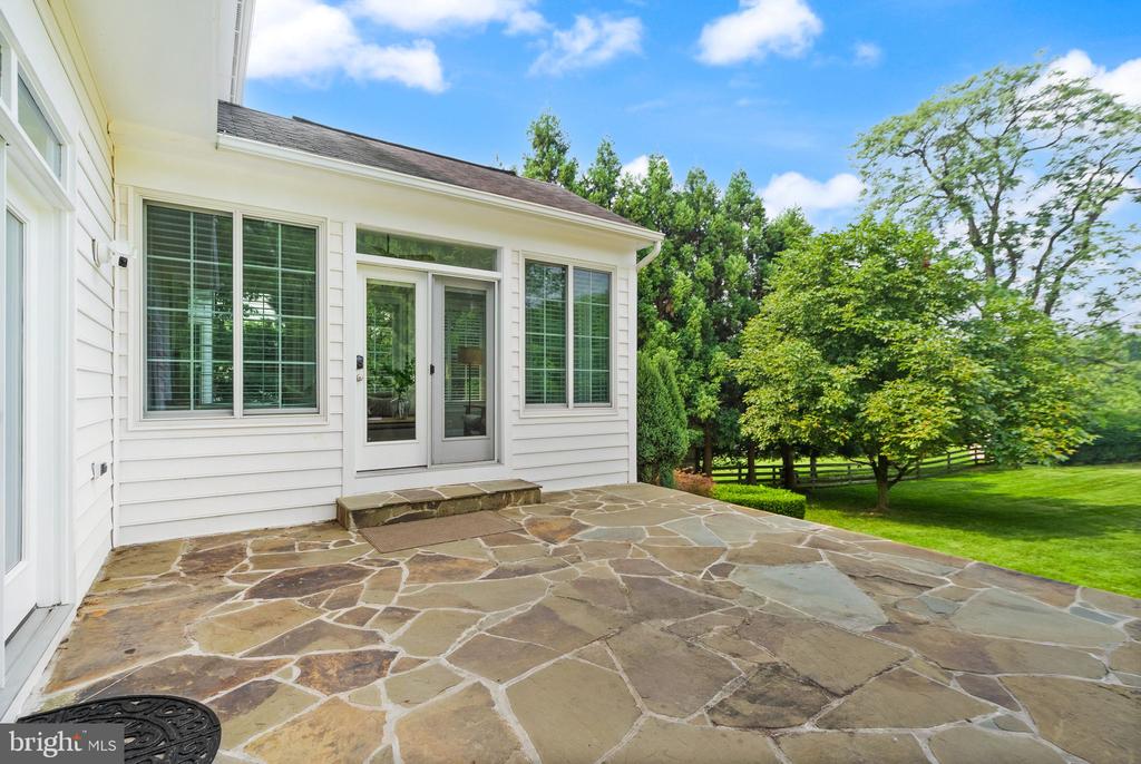 11489 POTOMAC HEIGHTS LANE