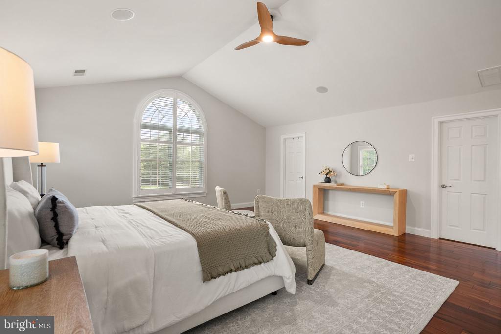 11489 POTOMAC HEIGHTS LANE