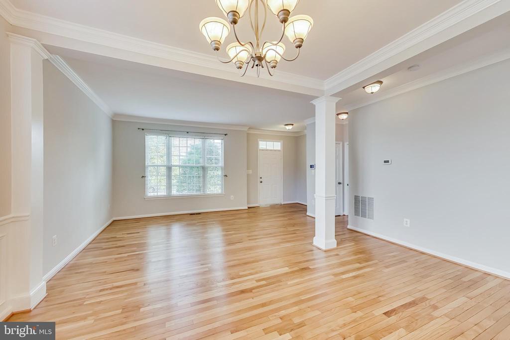 43537 CLIVEDON COURT