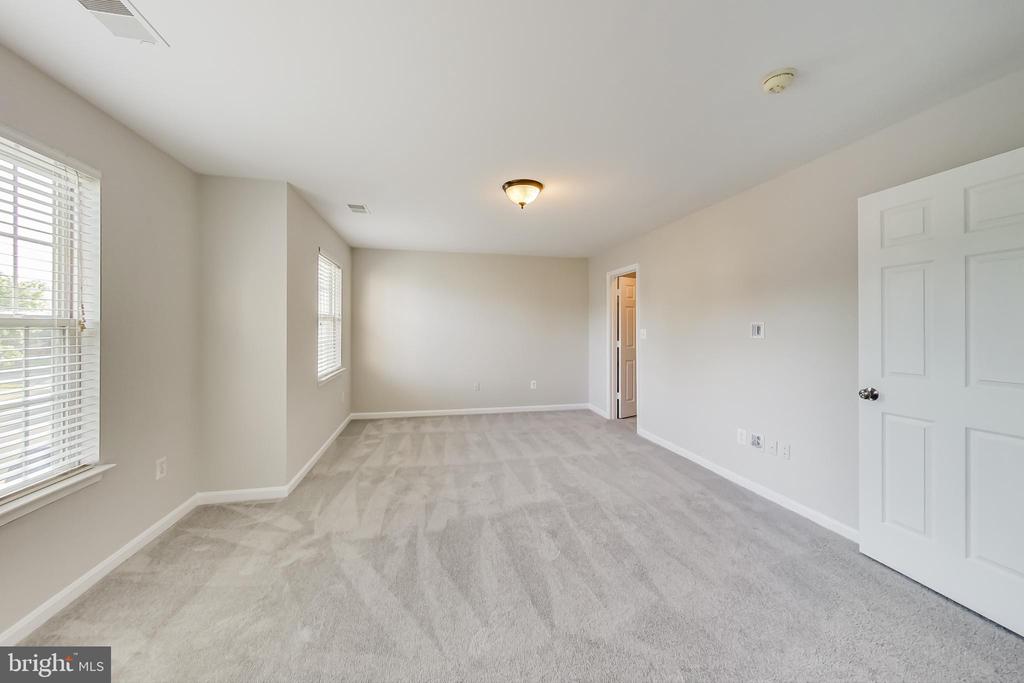 43537 CLIVEDON COURT