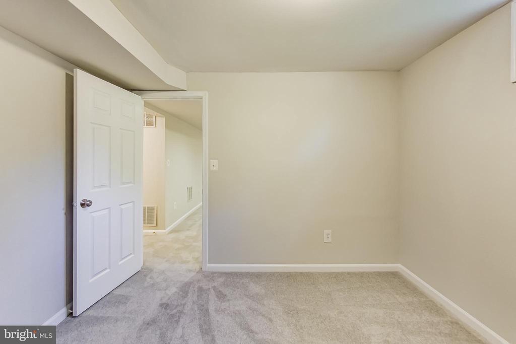 43537 CLIVEDON COURT