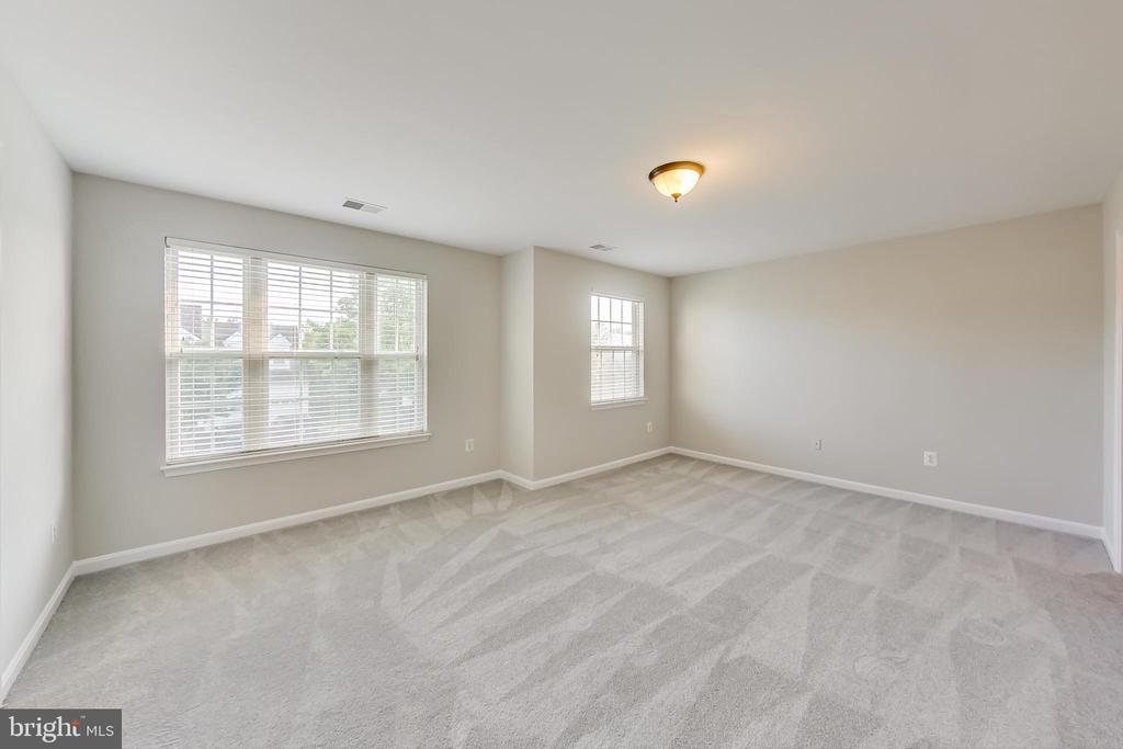 43537 CLIVEDON COURT