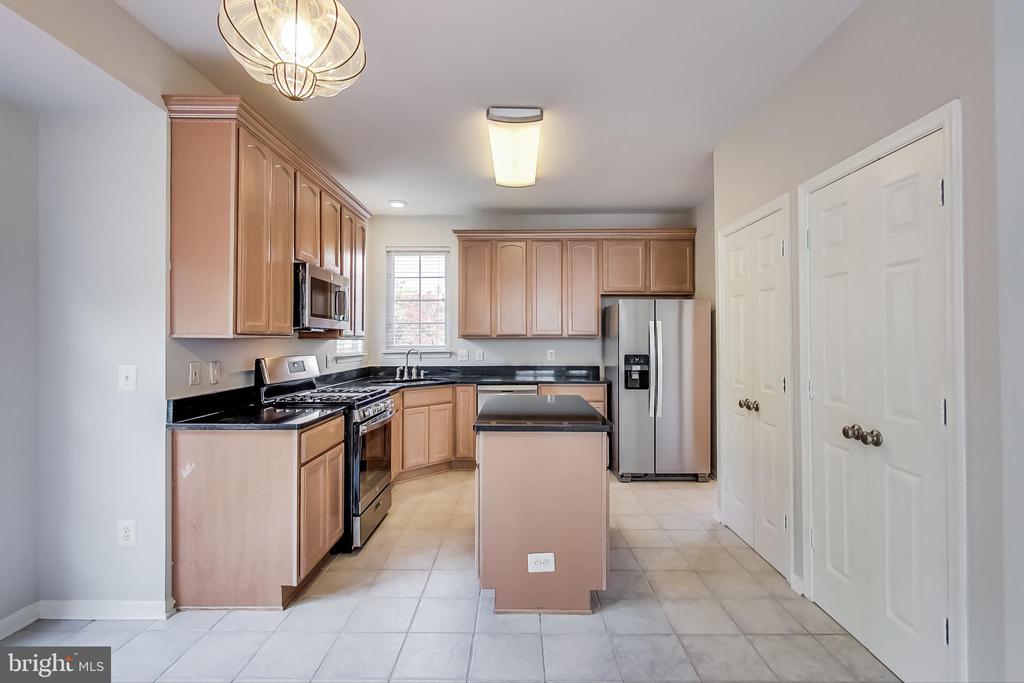 43537 CLIVEDON COURT