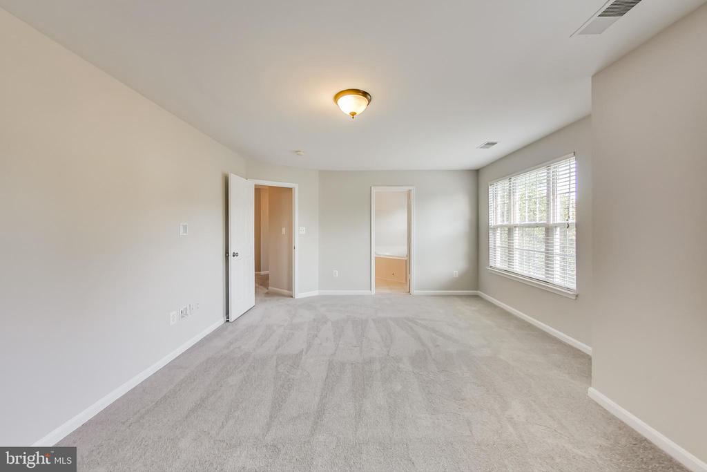 43537 CLIVEDON COURT
