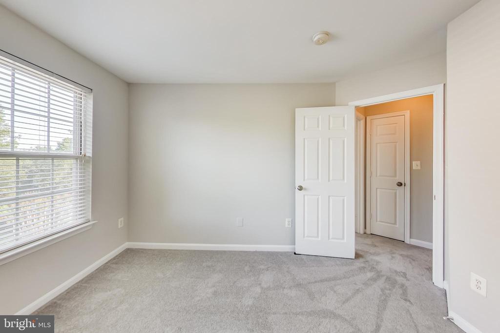 43537 CLIVEDON COURT