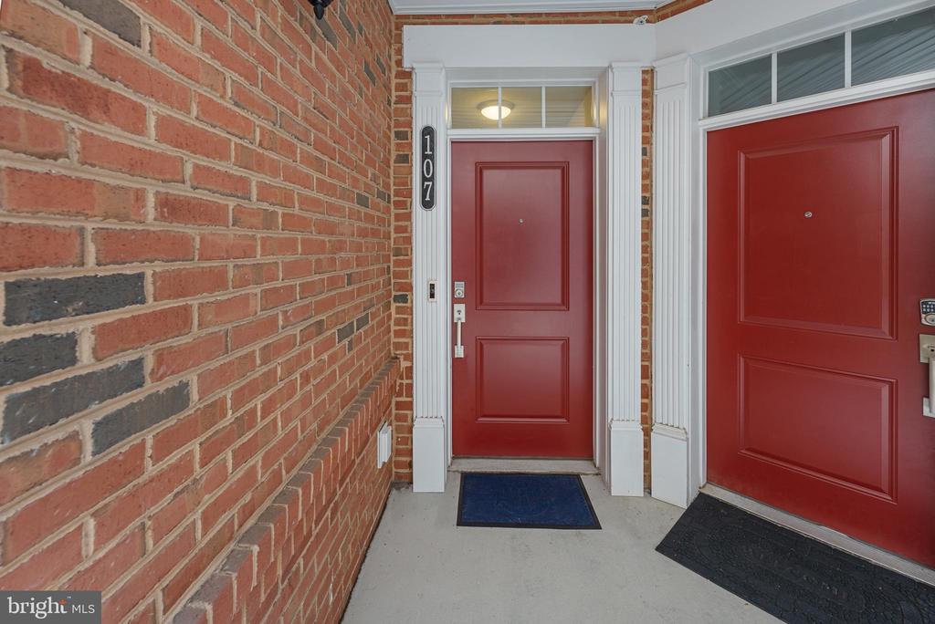 23235 MILLTOWN KNOLL SQUARE Unit: 107