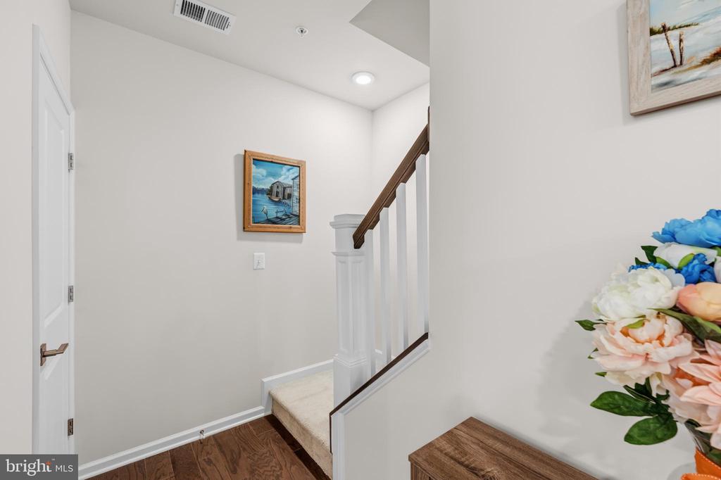 23235 MILLTOWN KNOLL SQUARE Unit: 107