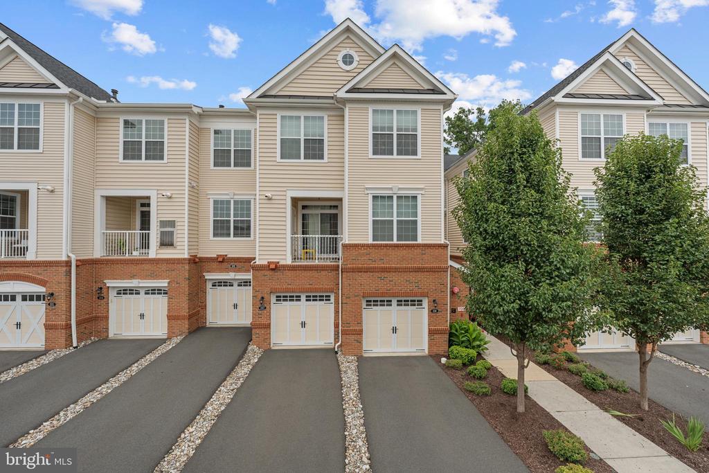 23235 MILLTOWN KNOLL SQUARE Unit: 107