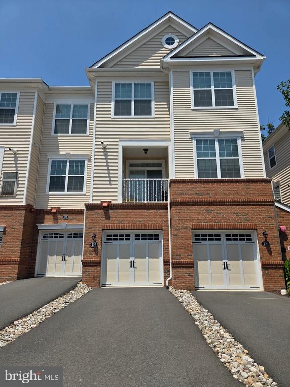 23235 MILLTOWN KNOLL SQUARE Unit: 107