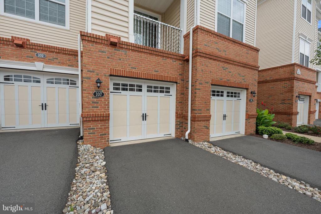 23235 MILLTOWN KNOLL SQUARE Unit: 107