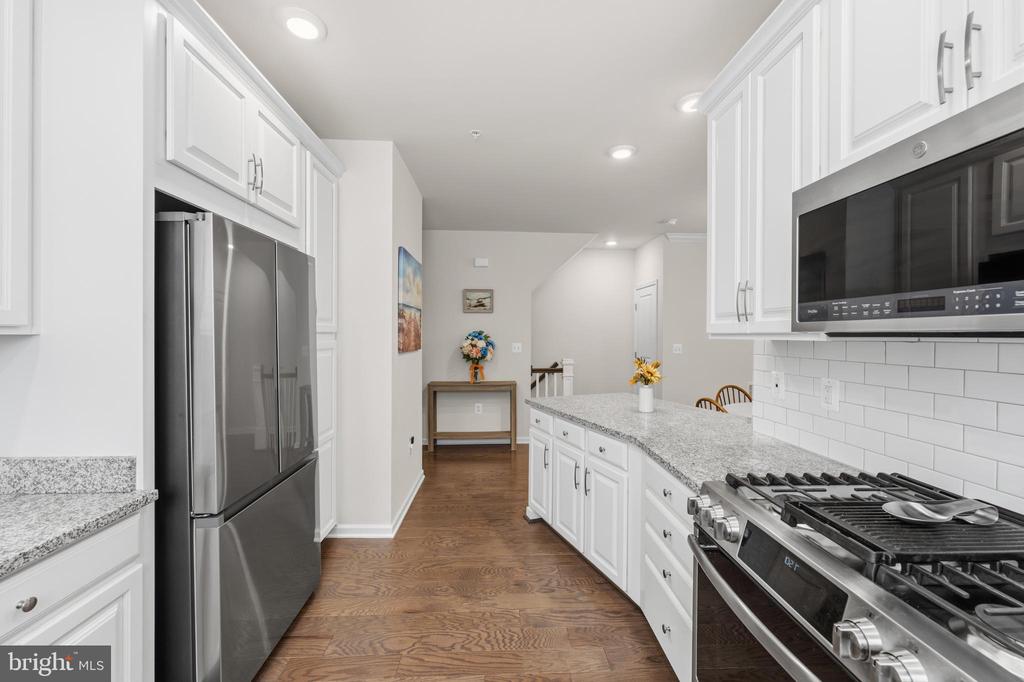 23235 MILLTOWN KNOLL SQUARE Unit: 107