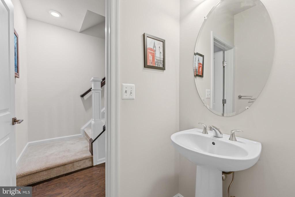 23235 MILLTOWN KNOLL SQUARE Unit: 107