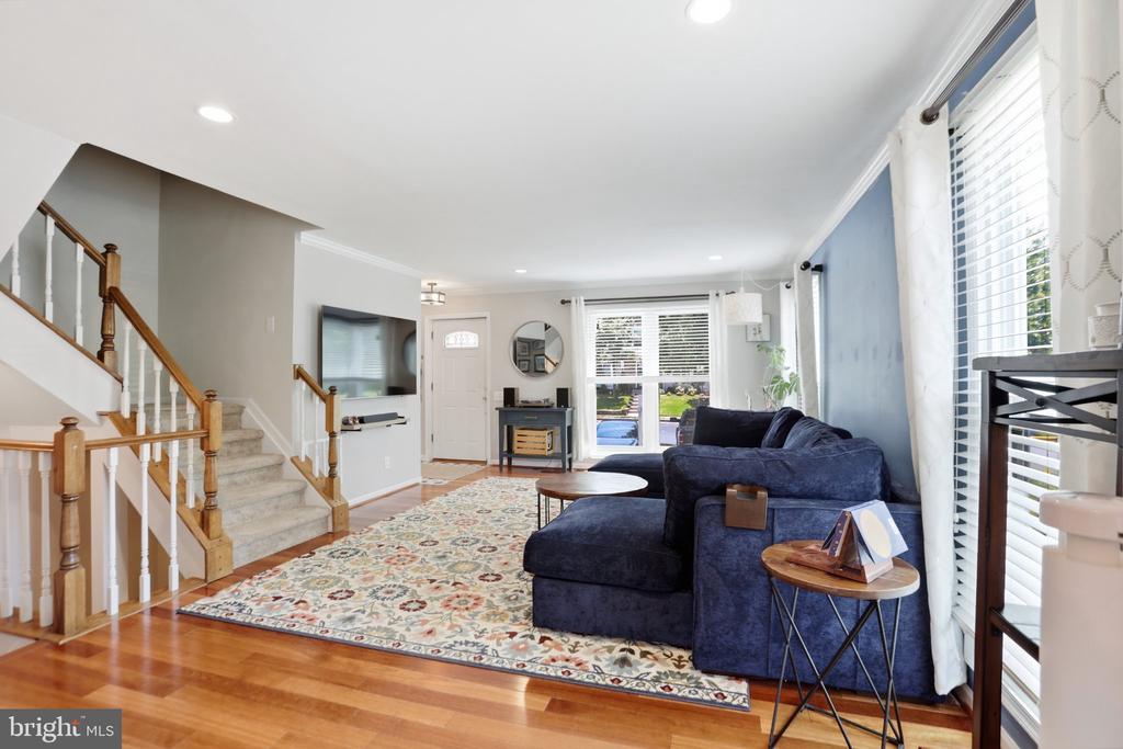 43885 LABURNUM SQUARE