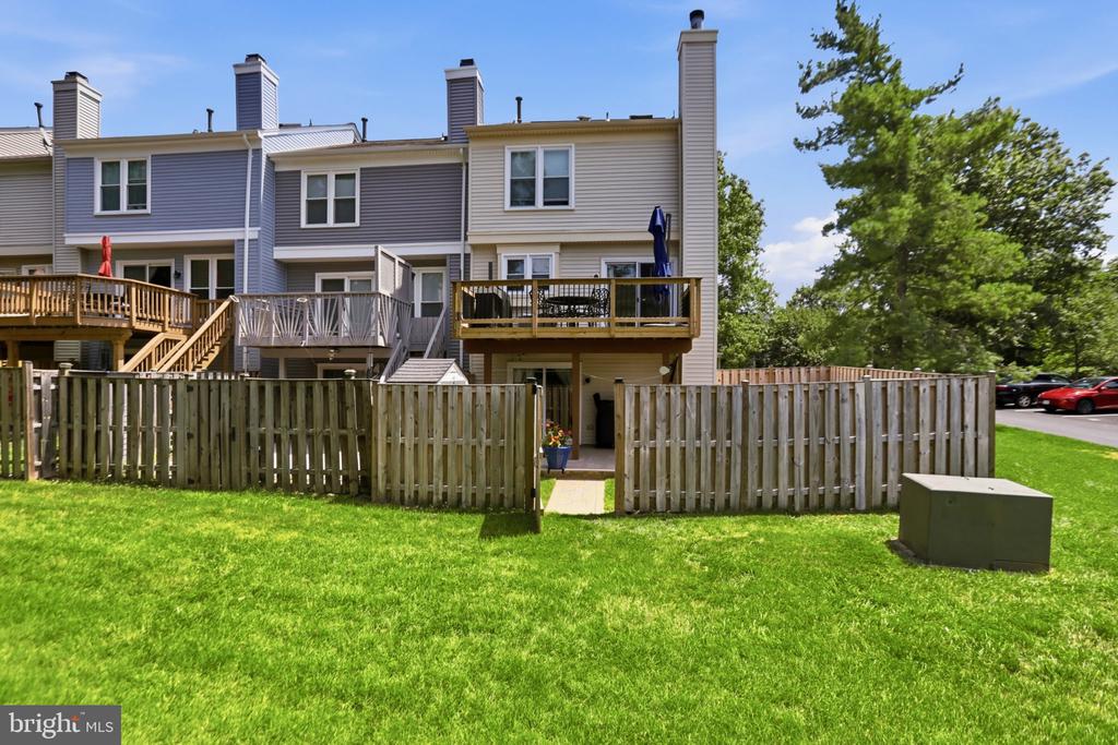 43885 LABURNUM SQUARE