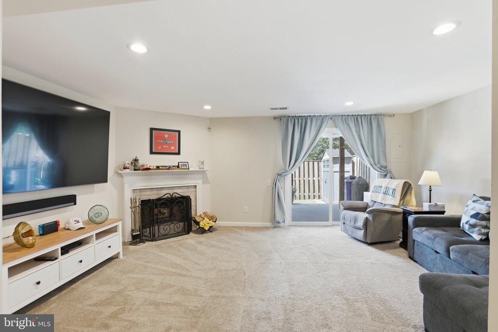 43885 LABURNUM SQUARE