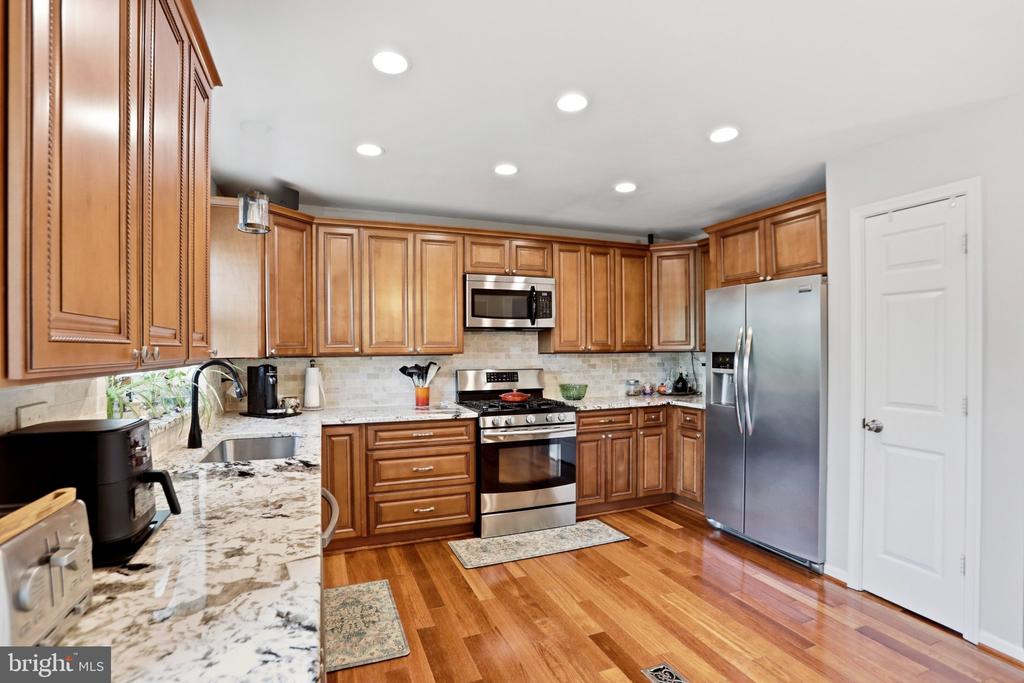 43885 LABURNUM SQUARE
