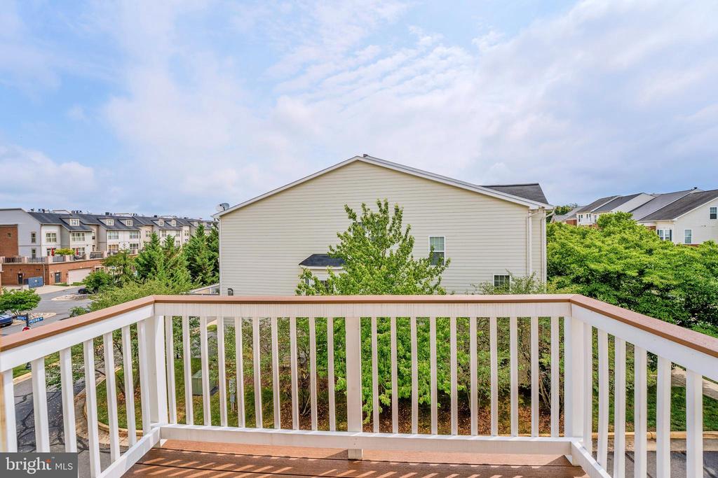 19466 PROMENADE DRIVE