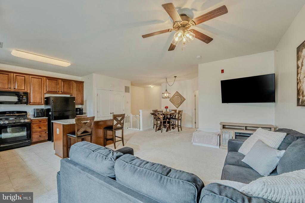 19466 PROMENADE DRIVE