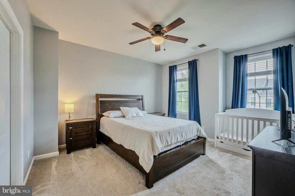 19466 PROMENADE DRIVE