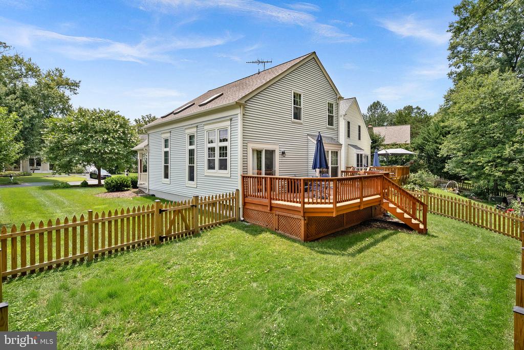 11 FERGUSON COURT