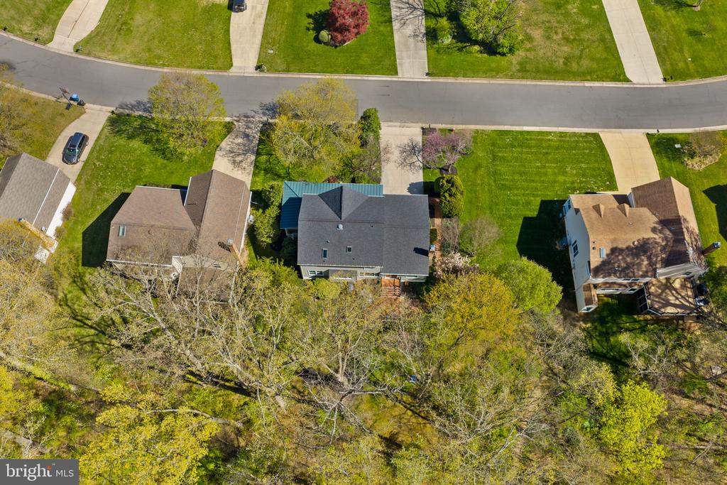 26 LIPSCOMB COURT