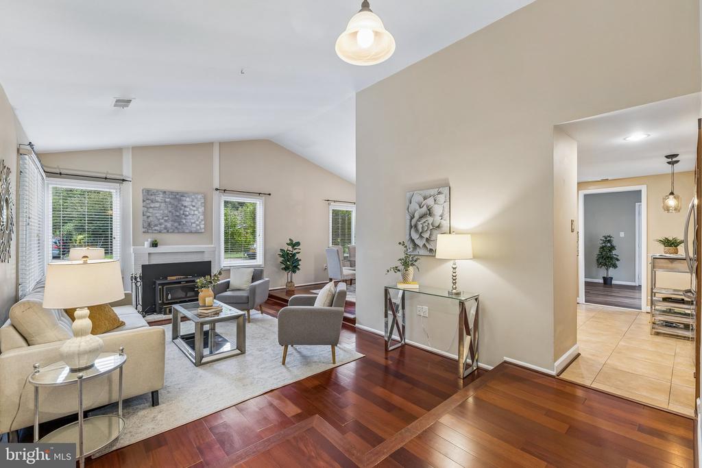 246 AVONDALE DRIVE
