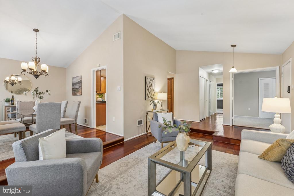 246 AVONDALE DRIVE