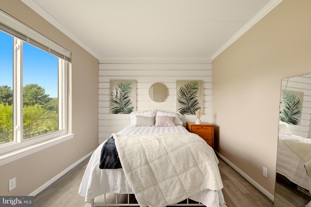 125 CLUBHOUSE DRIVE SW Unit: 6
