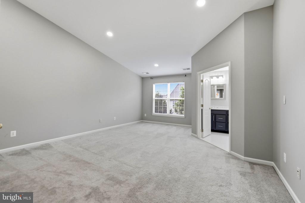 43391 FRENCHMANS CREEK TERRACE