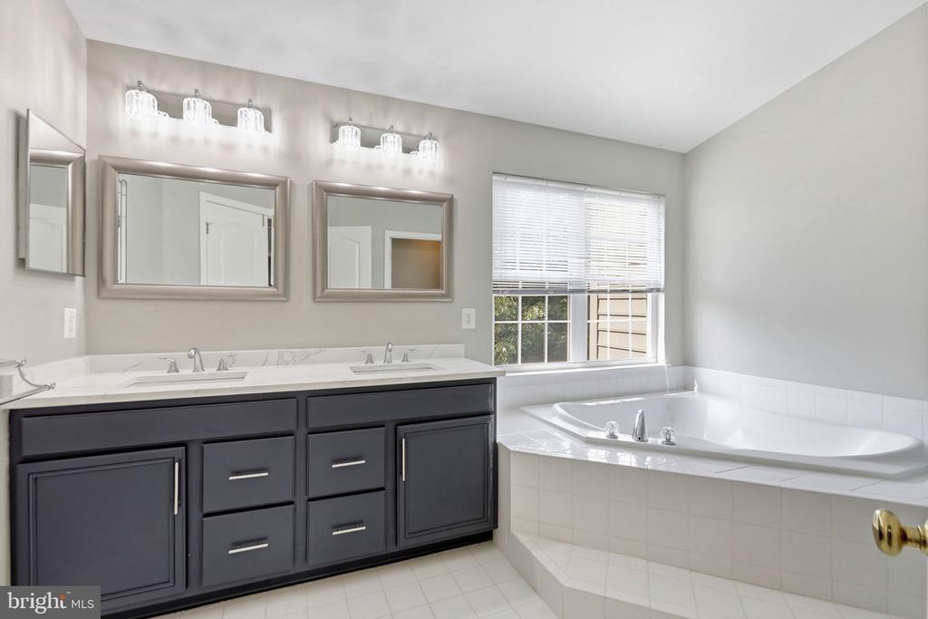 43391 FRENCHMANS CREEK TERRACE
