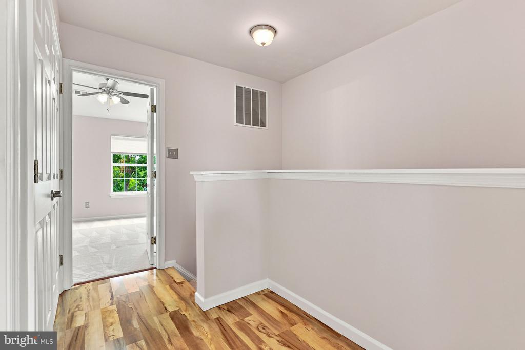 806 E VANDERBILT TERRACE SE