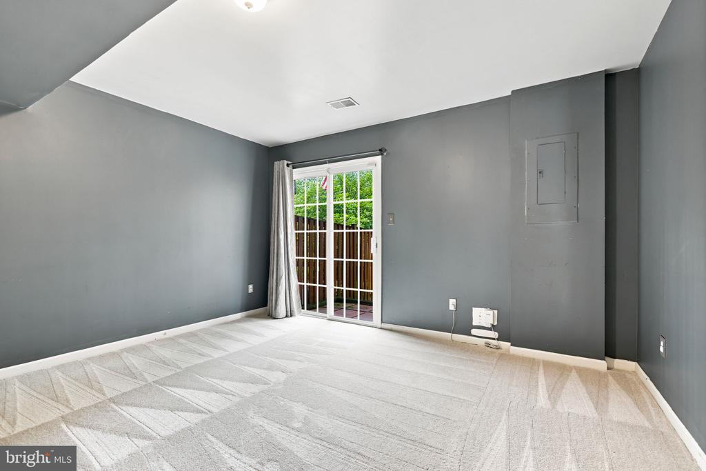 806 E VANDERBILT TERRACE SE