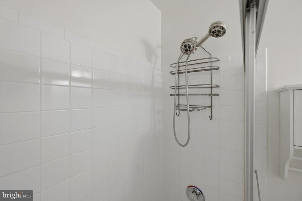806 E VANDERBILT TERRACE SE