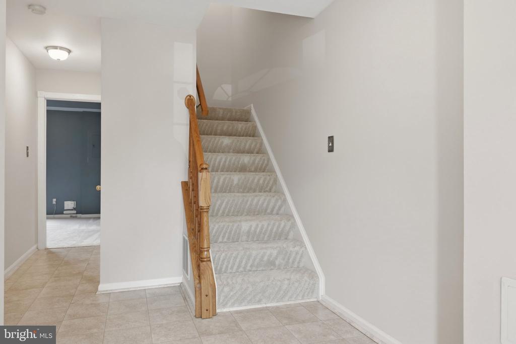 806 E VANDERBILT TERRACE SE