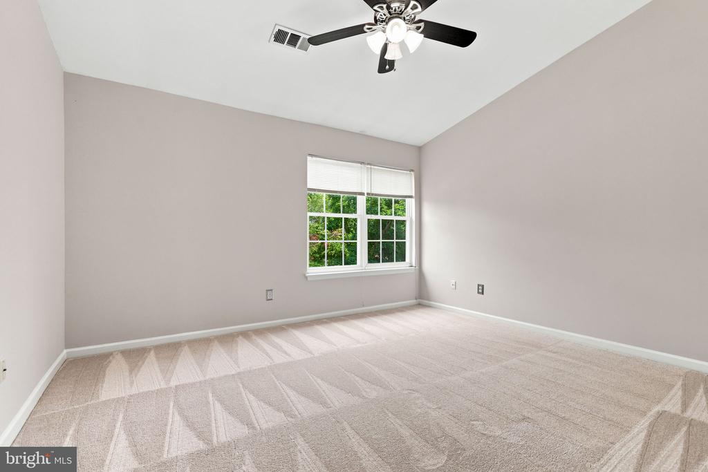 806 E VANDERBILT TERRACE SE