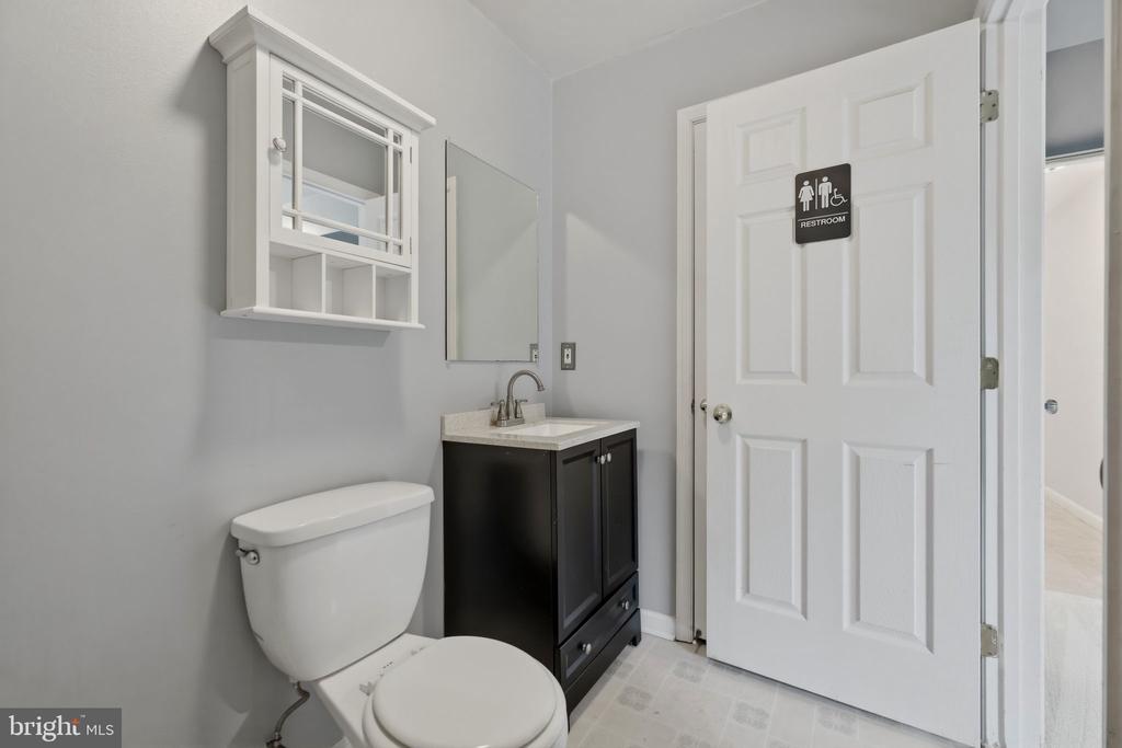 806 E VANDERBILT TERRACE SE