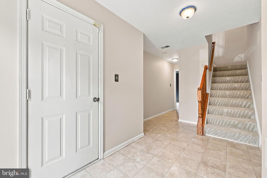 806 E VANDERBILT TERRACE SE
