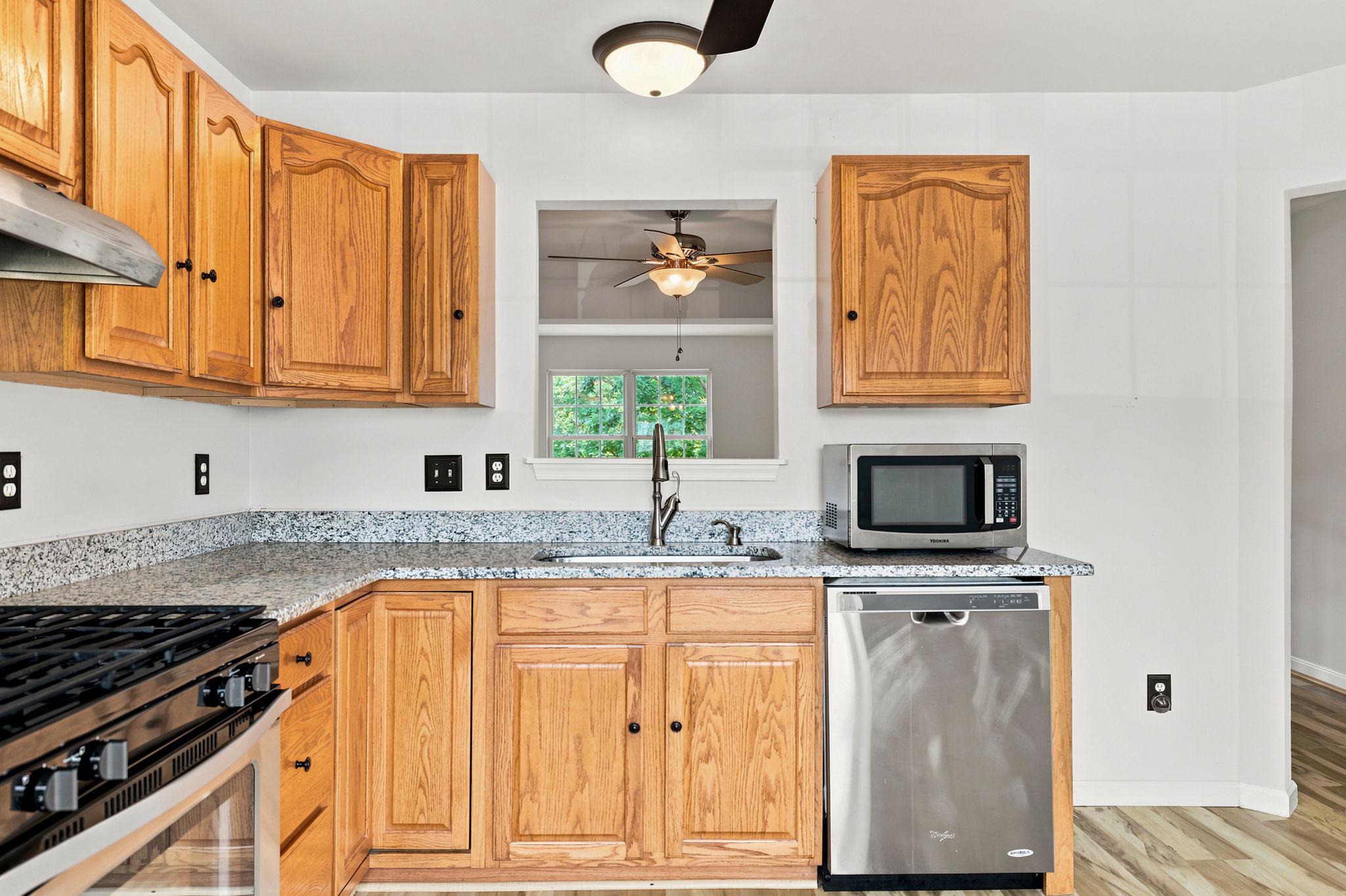 806 E VANDERBILT TERRACE SE