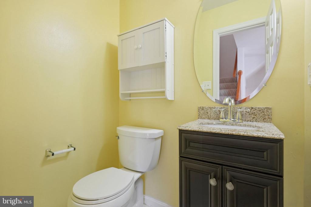 806 E VANDERBILT TERRACE SE