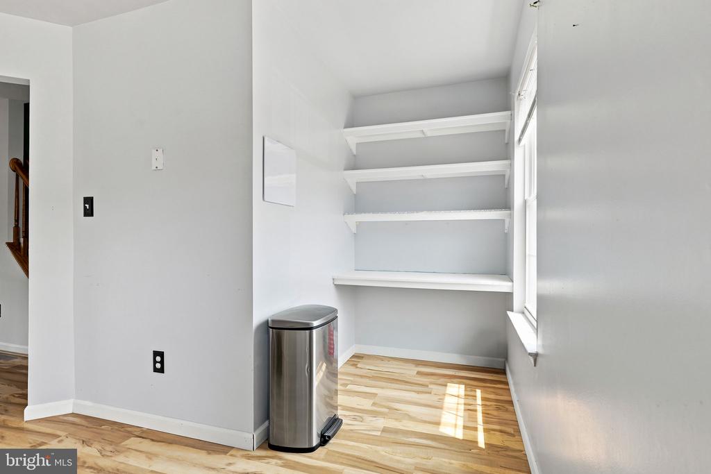 806 E VANDERBILT TERRACE SE