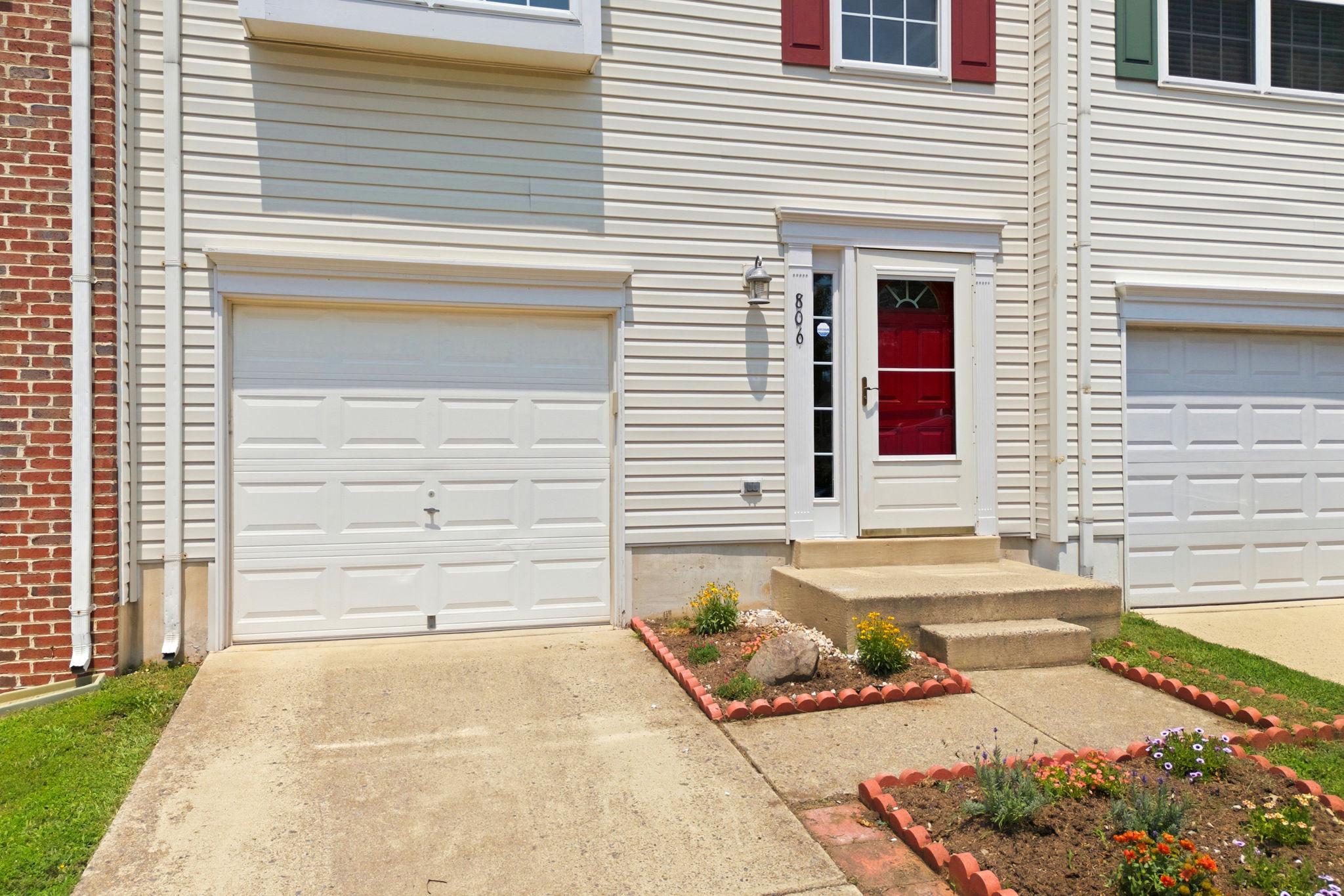 806 E VANDERBILT TERRACE SE