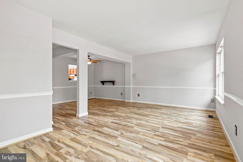 806 E VANDERBILT TERRACE SE