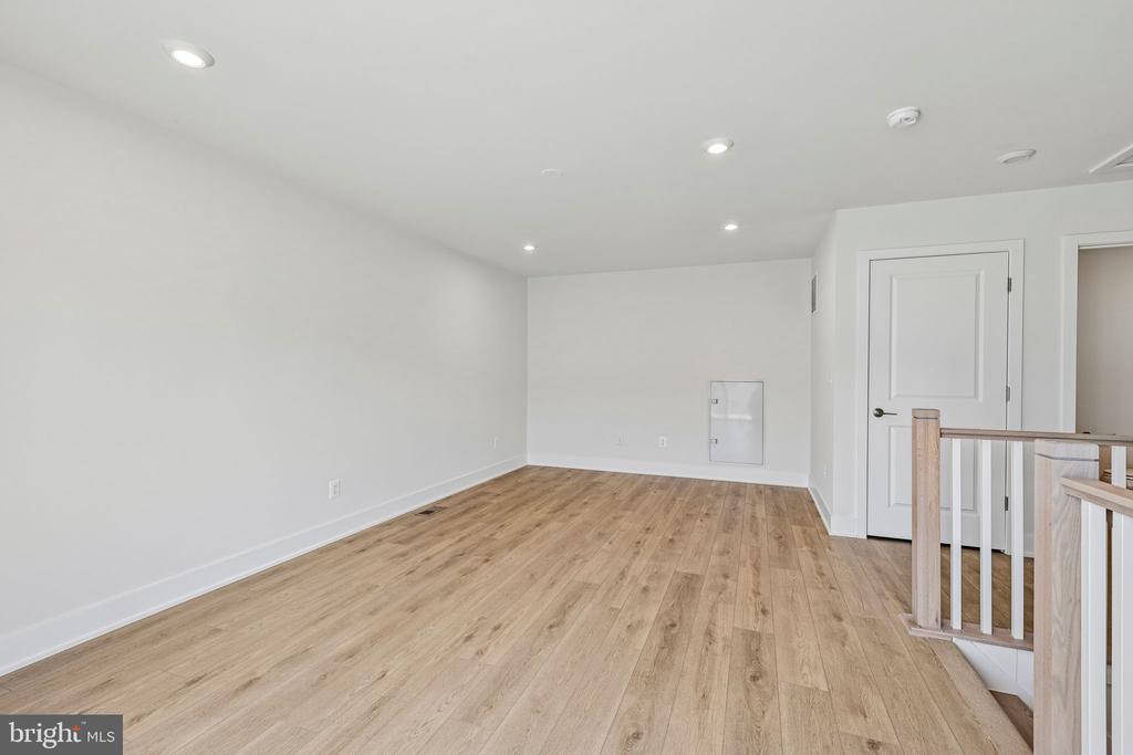 42198 SHINING STAR SQUARE Unit: HOMESITE 4534