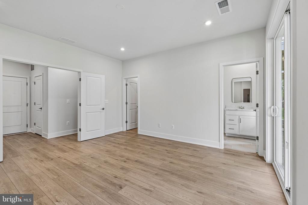 42198 SHINING STAR SQUARE Unit: HOMESITE 4534