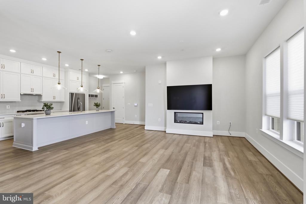 23650 HAVELOCK WALK TERRACE Unit: 407