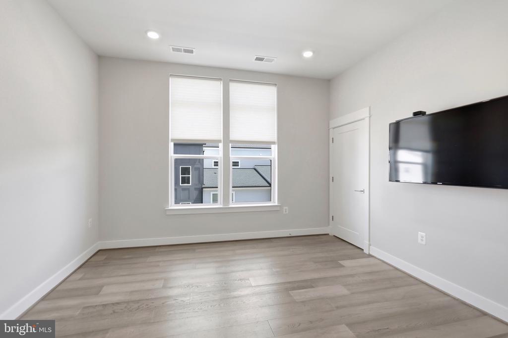 23650 HAVELOCK WALK TERRACE Unit: 407